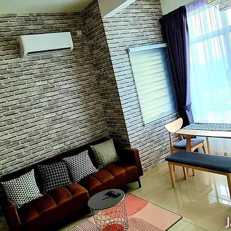 J&J Vacation Home@Novo8 Residence Kampong Tambak Exterior photo