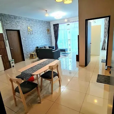 J&J Vacation Home@Novo8 Residence Kampong Tambak Exterior photo